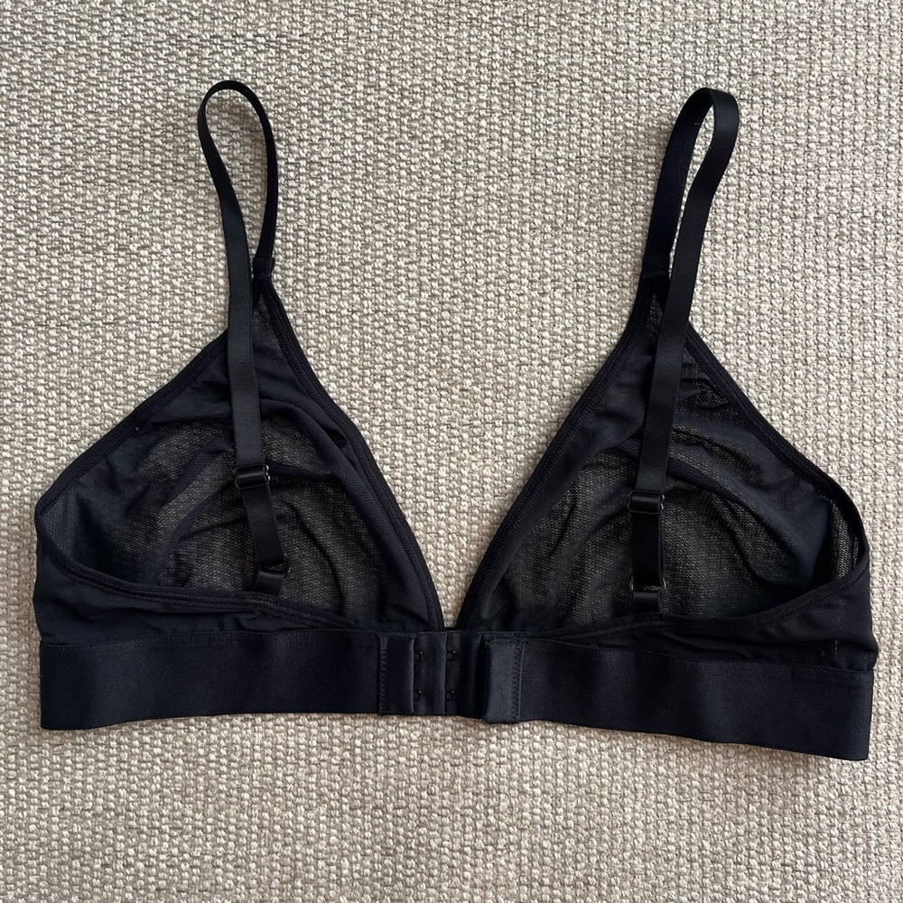 Negative Sieve Triangle Bra - Picture 5 of 7